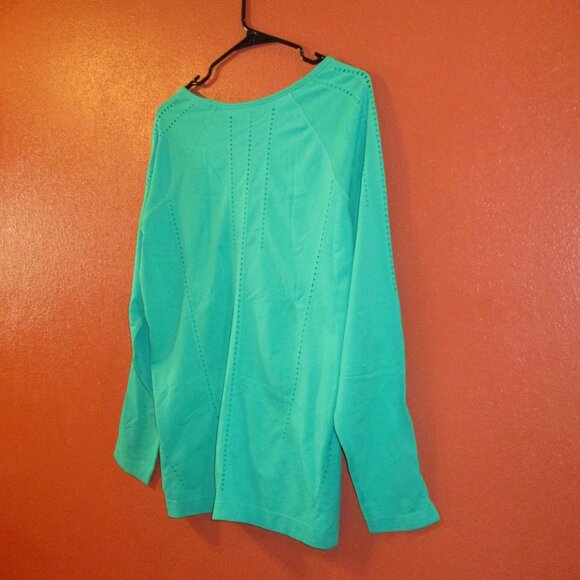 Athleta Woman X Large Green Long Sleeve Soft Warm Comfortable Outdoors Shirt - Picture 6 of 7